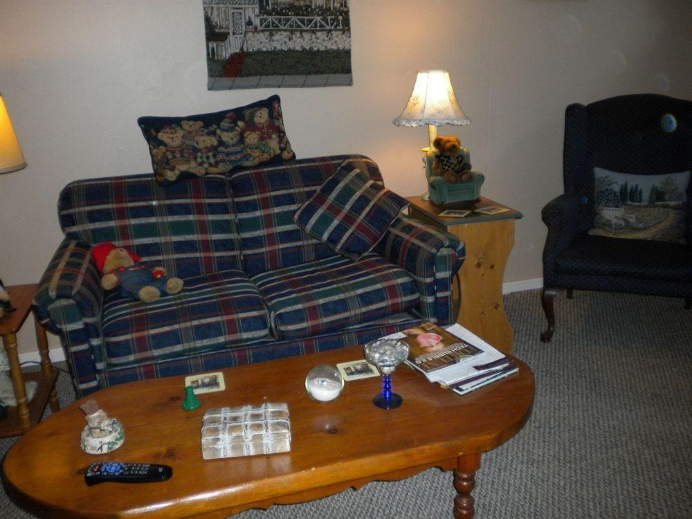 Bears Lair Inn Стоу Екстериор снимка