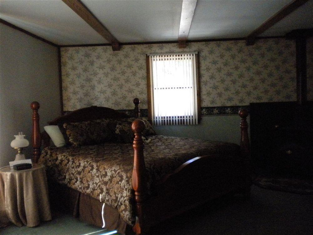 Bears Lair Inn Стоу Екстериор снимка